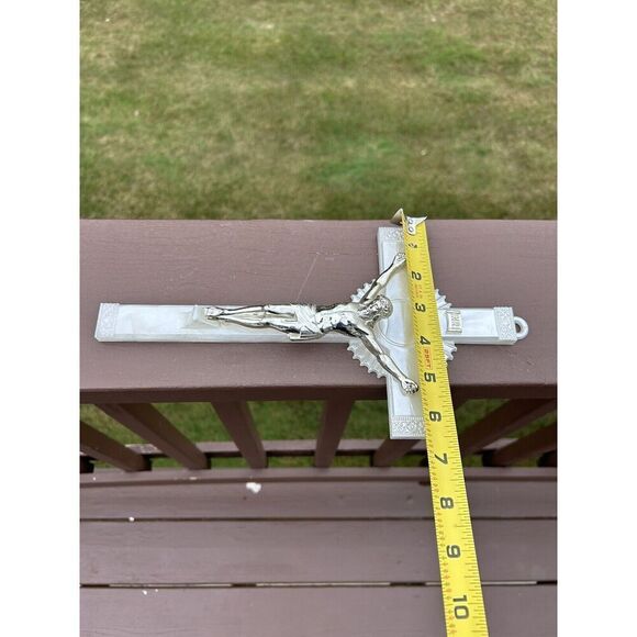 Vintage Pearl White Crucifix Lucite Cross White Jesus RELIGIOUS, FAITH - Picture 5 of 8